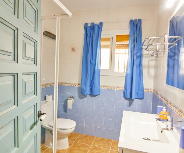 Baño completo de Villa Zarzuela en Málaga