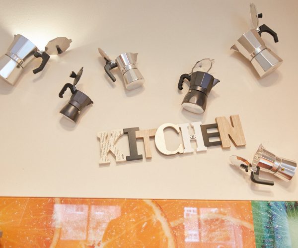 Detalle decorativo de apartamento vacacional en Pedregalejo