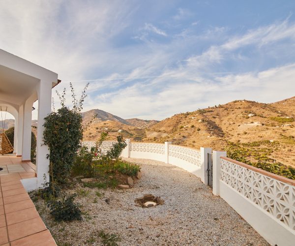 Vistas a la montaña desde Villa Zarzuela en Torrox